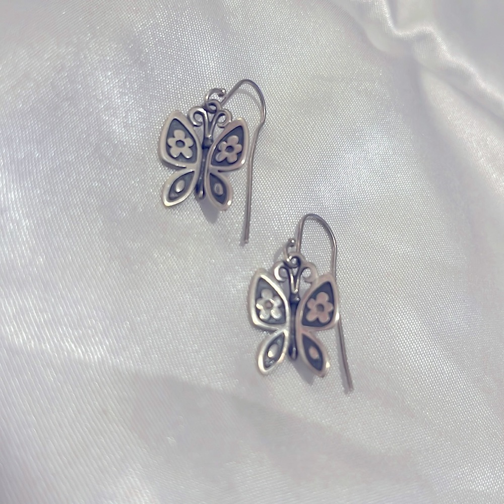 Retired James Avery Mariposa Butterfly Sterling Silver Dangling Earrings